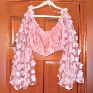 Brand new boutique Bell sleeve floral crop top